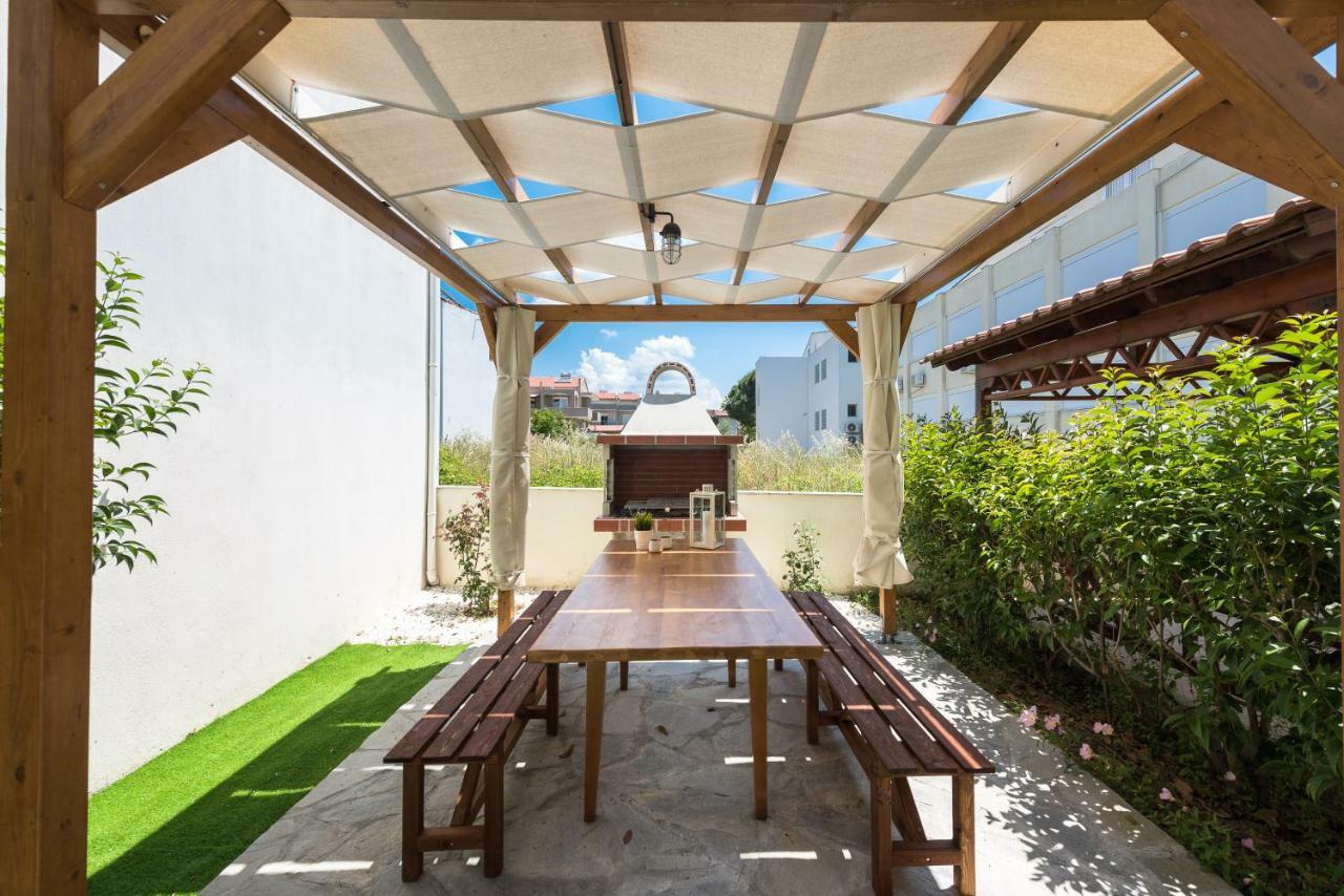Nikiti Maisonette On The Beach By Luxlikehome Kültér fotó